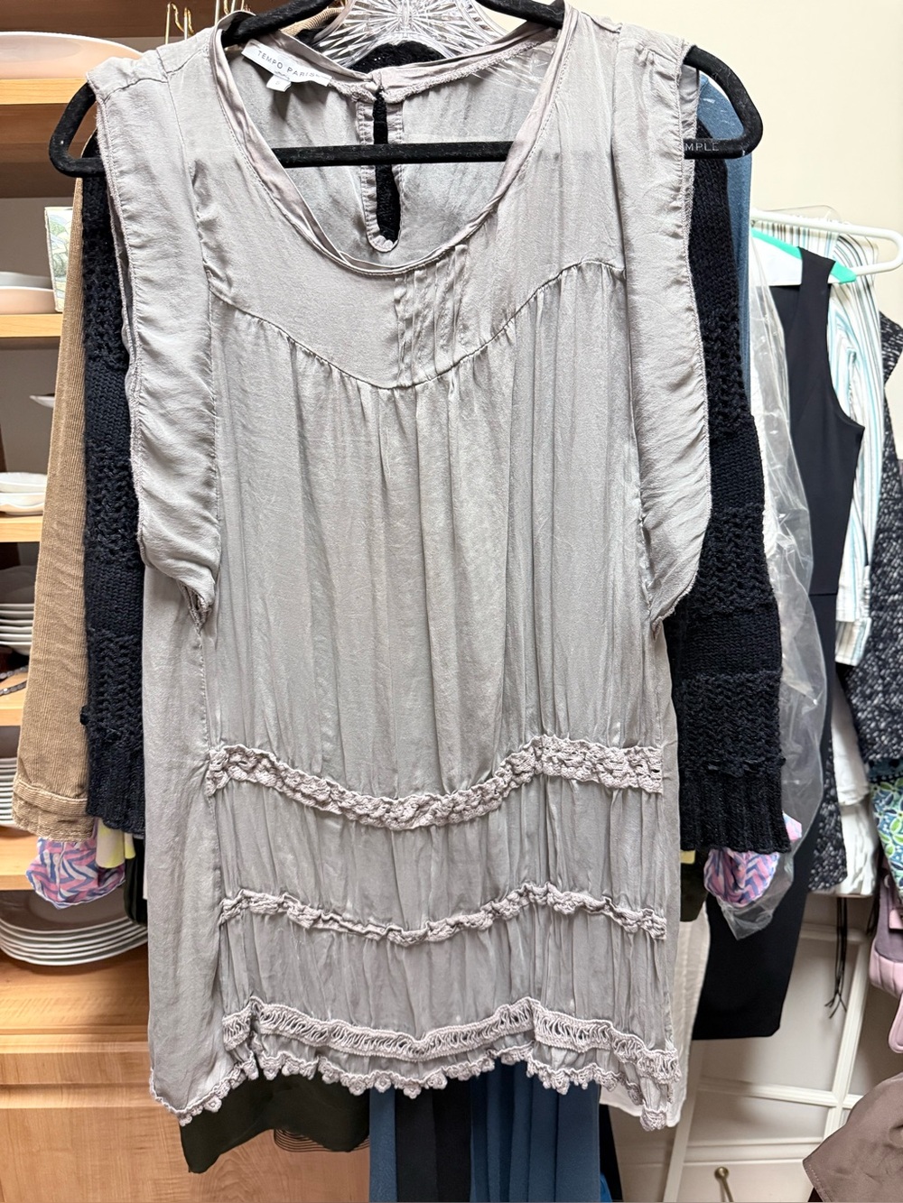 Womens S Sleeveless Ruffle Trim Tunic Top - Light Taupe with crochet details